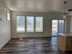 1300 Terrace Ct in East Wenatchee, WA - Building Photo - Building Photo