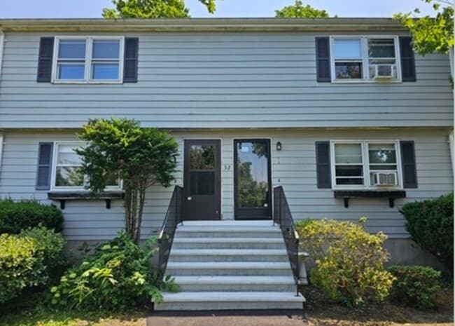 property at 32 Jennifer Ln
