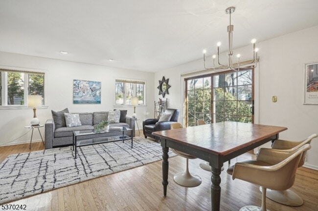 121 Squire Hill Rd in Montclair, NJ - Building Photo - Building Photo