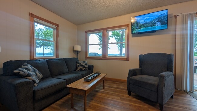 property at 1321 S Darling Dr NW