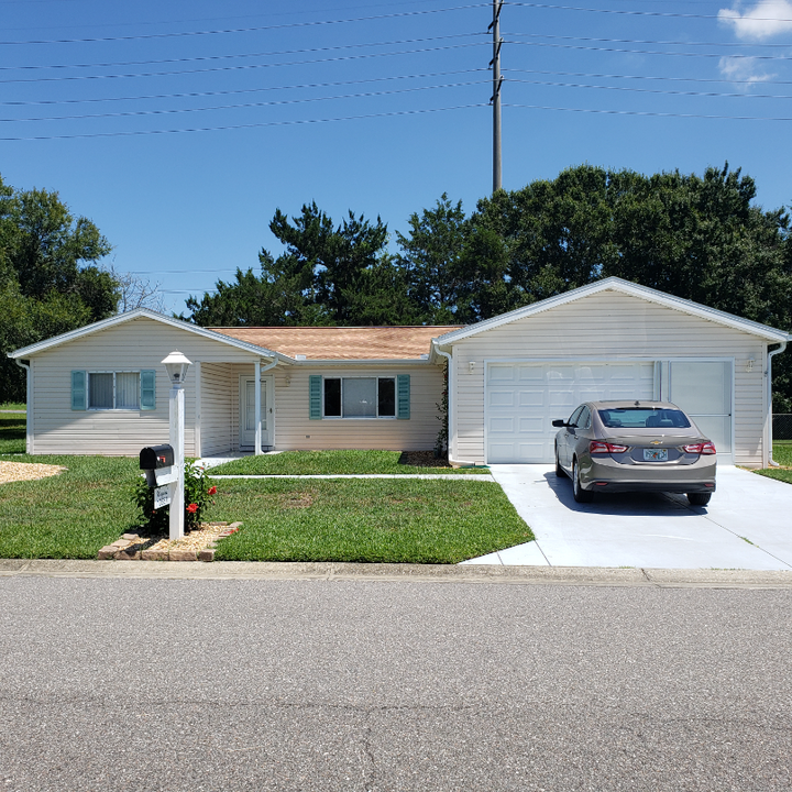 10587 SE 174th Loop in Summerfield, FL - Building Photo