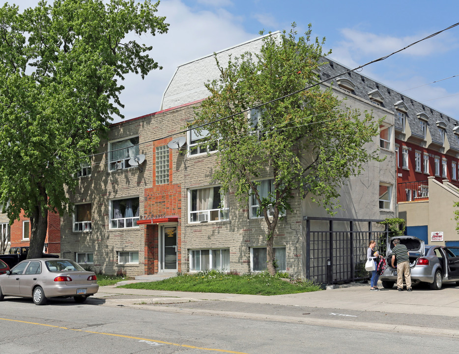 Rose Apartments in Toronto, ON - Building Photo