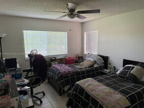 2081 Renaissance Blvd in Miramar, FL - Building Photo - Building Photo