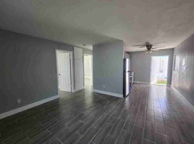 1607 Ave O, Unit B in Fort Pierce, FL - Building Photo - Building Photo