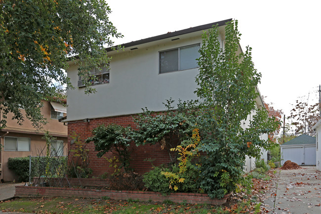 1514 V St in Sacramento, CA - Foto de edificio - Building Photo