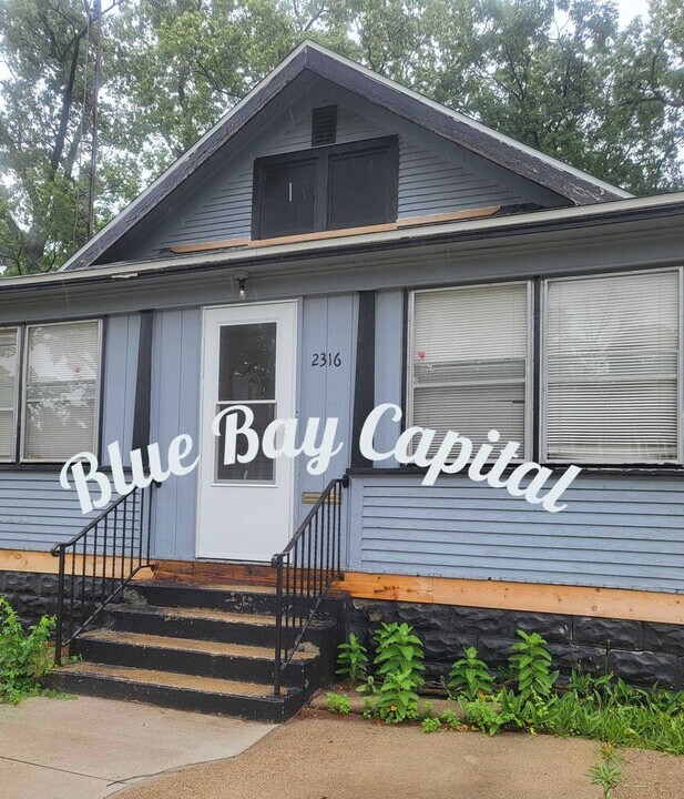 2316 Jefferson St in Muskegon Heights, MI - Building Photo