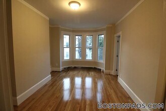 125 Princeton St in Boston, MA - Building Photo - Building Photo