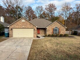 2623 Creekside Dr in Little Rock, AR - Building Photo