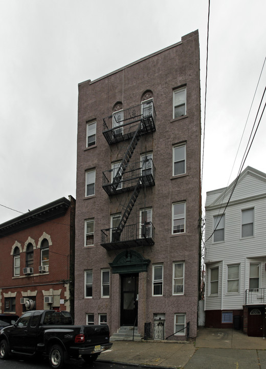 93 Garrison Ave in Jersey City, NJ - Building Photo