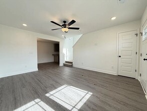 1094 Javier Dr in Springfield, TN - Building Photo - Building Photo