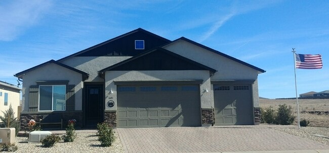 property at 1091 N Diaz St