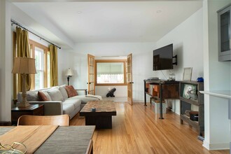 2401 3rd st NE Apt 2, Unit 1 in Minneapolis, MN - Foto de edificio - Building Photo