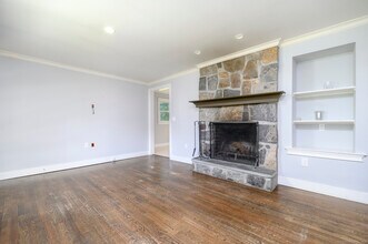 72 Harvey Rd in Ridgefield, CT - Building Photo - Building Photo