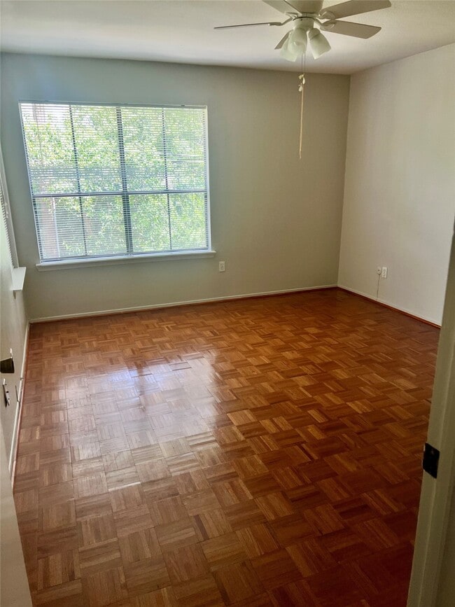 5001 Lamonte Ln in Houston, TX - Foto de edificio - Building Photo