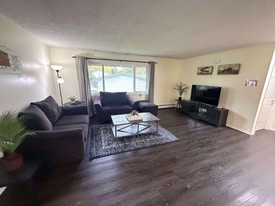 3711 Casper Ct in Anchorage, AK - Building Photo