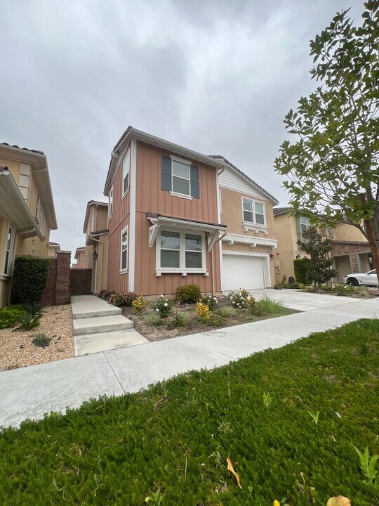 15928 Almond Ave in Chino, CA - Building Photo