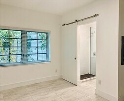 1201 Pennsylvania Ave in Miami Beach, FL - Building Photo