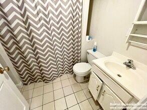 733 Parker St, Unit 733 Parker in Boston, MA - Building Photo - Building Photo