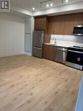 3250 Carding Mill Trail in Oakville, ON - Building Photo - Building Photo