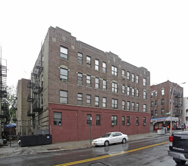 William Court in Brooklyn, NY - Foto de edificio - Building Photo