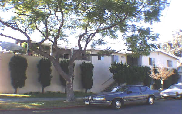 501 Walnut Ave in Long Beach, CA - Building Photo - Building Photo