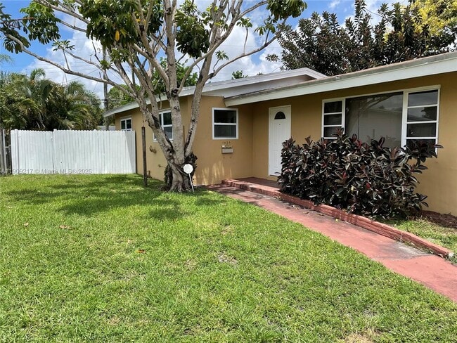 1625 NW 9th Ave in Fort Lauderdale, FL - Building Photo - Building Photo