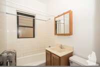 3501 N Greenview Ave, Unit 3501-3 in Chicago, IL - Building Photo - Building Photo