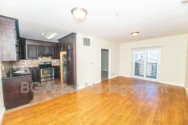 property at 1459 MacArthur Blvd