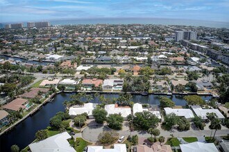 5240 NE 29th Ave in Fort Lauderdale, FL - Building Photo - Building Photo