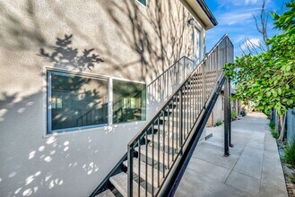 11845 Hamlin St in Los Angeles, CA - Building Photo - Building Photo