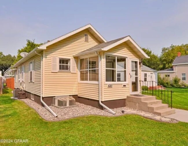 property at 1020 2nd Ave N
