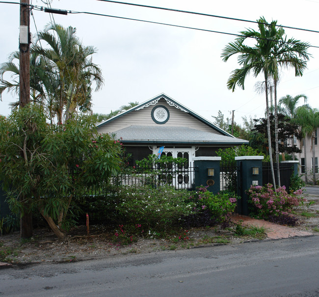 801 Middle St in Fort Lauderdale, FL - Building Photo - Building Photo