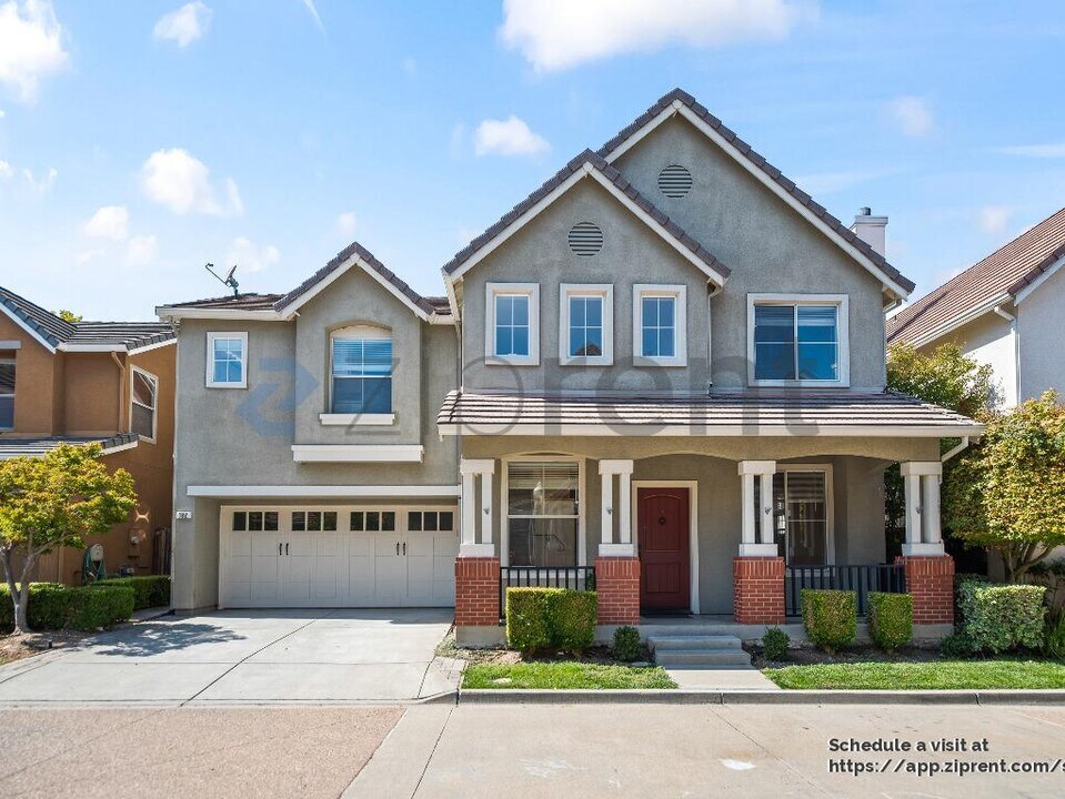 182 Jenkins Ln in Mountain View, CA - Building Photo