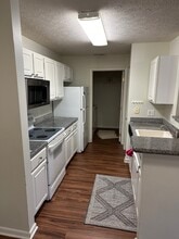 15000 Lenox Dr in Strongsville, OH - Building Photo - Building Photo