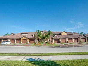 9521 Avellino Wy in Naples, FL - Foto de edificio - Building Photo