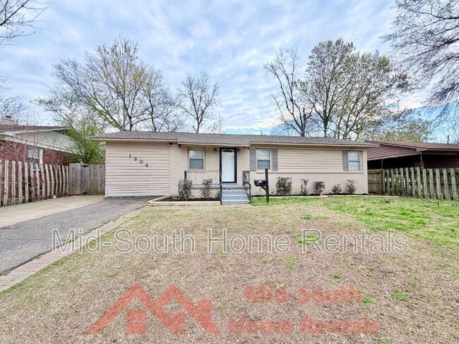 1904 Capri Rd in Memphis, TN - Building Photo - Building Photo