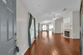 10914 Waterview Cir in Montgomery, TX - Building Photo - Building Photo