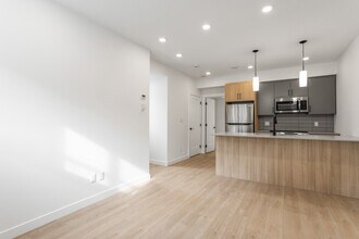 9801-9153 153 St NW in Edmonton, AB - Building Photo - Building Photo