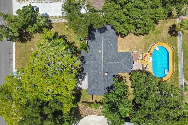 2221 Calexico Way S in St. Petersburg, FL - Building Photo - Building Photo