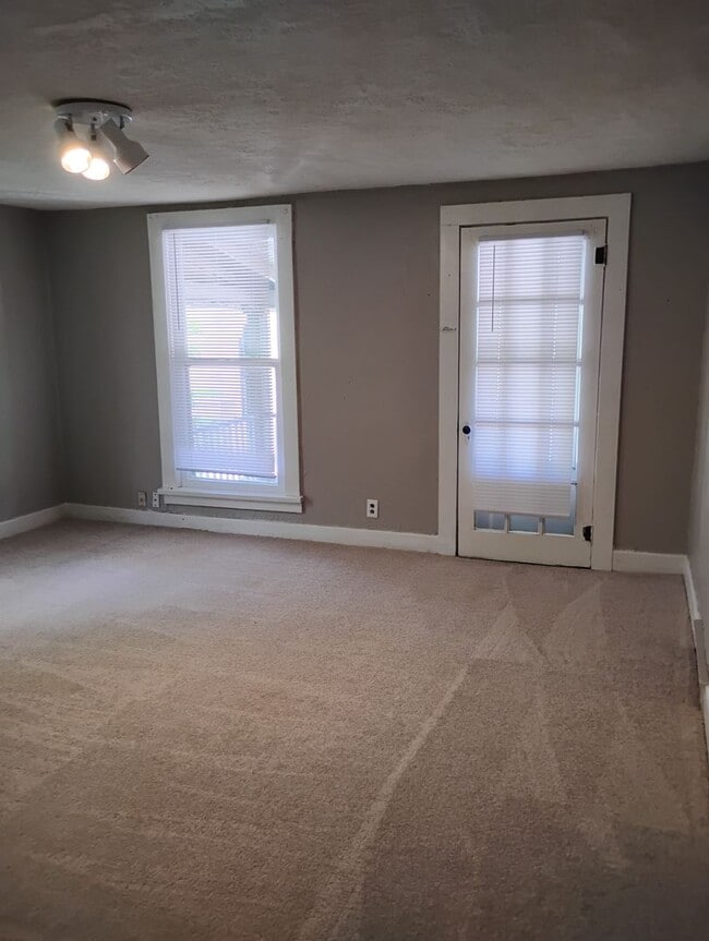 property at 817-819 Cincinnati St