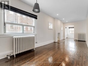 29 Snowdon Ave in Toronto, ON - Building Photo - Building Photo