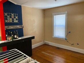 160 Centre St, Unit 1 in Boston, MA - Building Photo - Building Photo