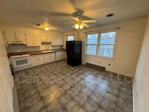 129 Darby Ct in Taylors, SC - Building Photo - Building Photo