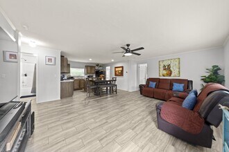 109 Mountain Dr in Ruidoso, NM - Foto de edificio - Building Photo