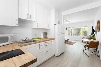 301 NE 17th Ave in Fort Lauderdale, FL - Building Photo - Building Photo
