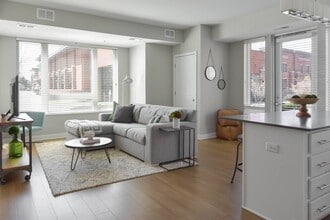 Park 205 Apartments in Park Ridge, IL - Foto de edificio - Building Photo