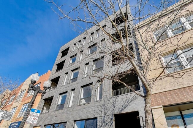 1950 W Lawrence Ave in Chicago, IL - Building Photo - Building Photo
