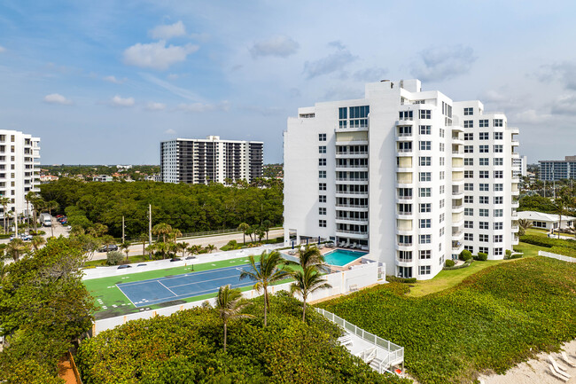 The Clarendon in Highland Beach, FL - Building Photo - Building Photo