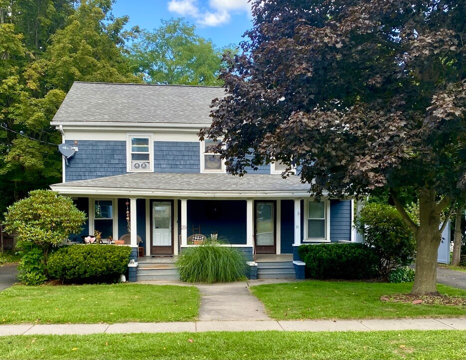 31 Grand St in Oneonta, NY - Building Photo