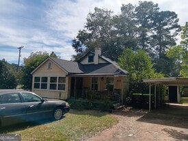 406 Brookwood Dr in Thomaston, GA - Building Photo